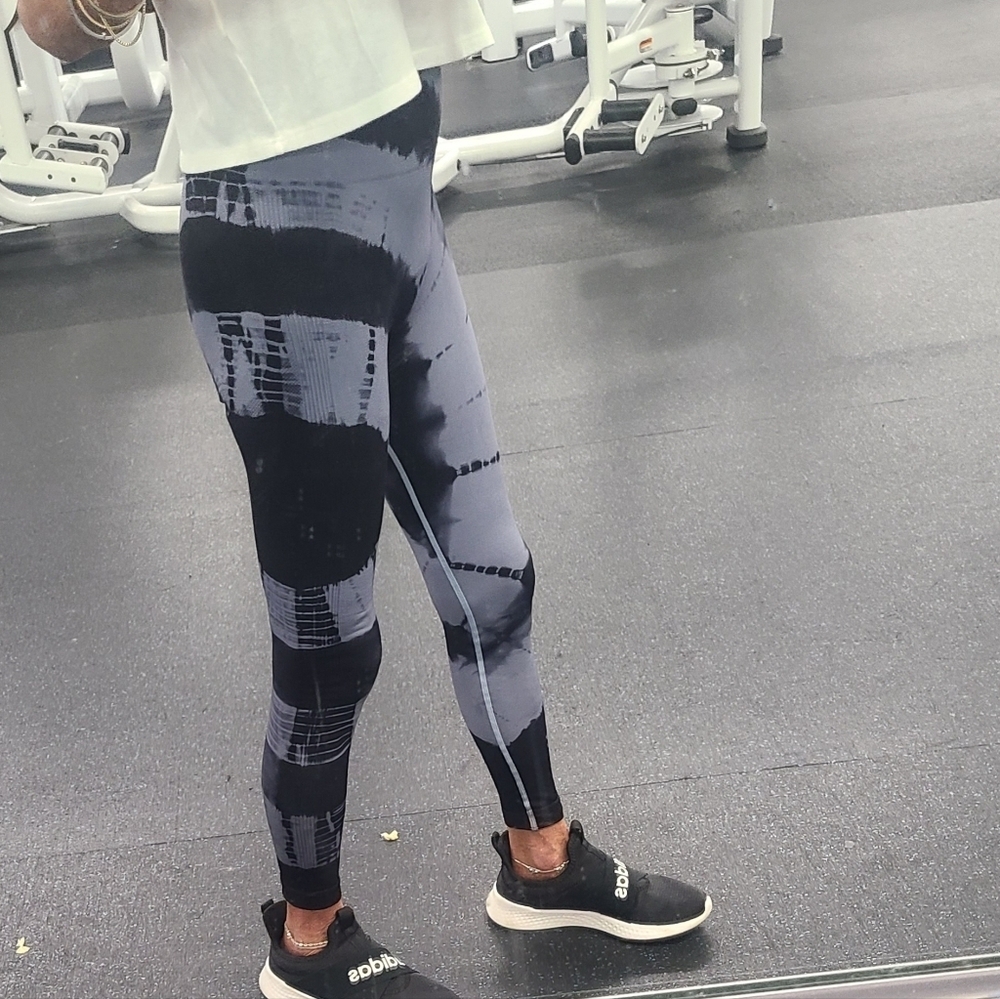 NEW BUTT LIFTING Workout Leggings xs - Picture 5 of 11